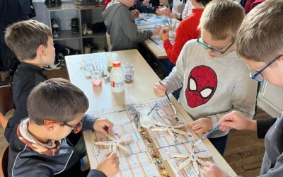 Coopération petits et grands : confection de sablés de Noël MS/CM1